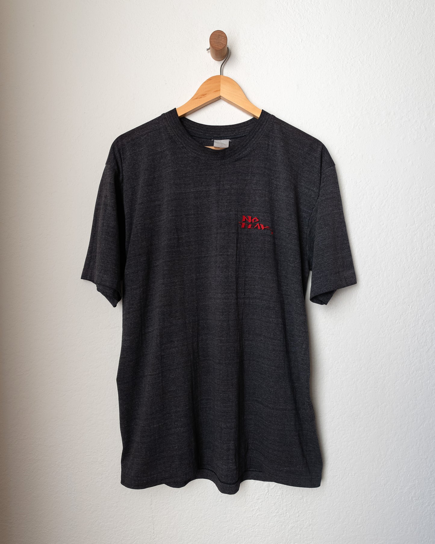Vintage 90s No Fear T Shirt Does Not Play Well With Others Single Stitch Men's Size L Made In USA