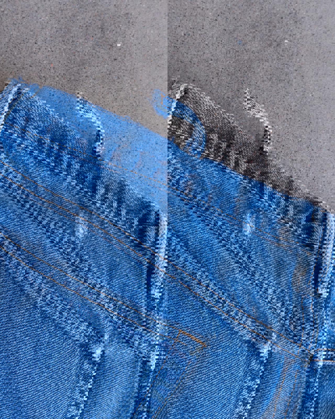 Vintage Wrangler Jeans Y2K Faded Distressed Baggy Men's Size 37x29