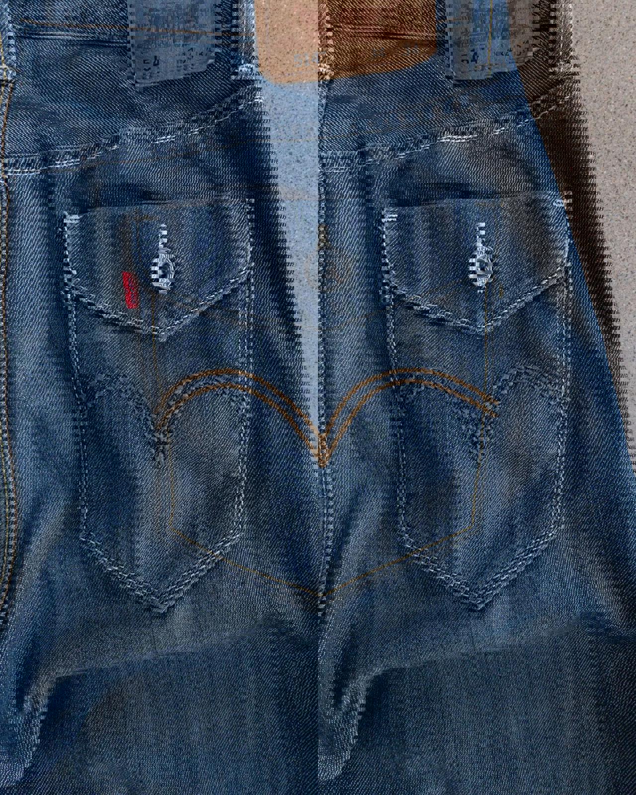 Vintage Levi's 514 Jeans Y2K Slim Straight Raw Wash Denim Men's Size 35x34