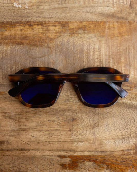 Illesteva Bogota Sunglasses Tortoise