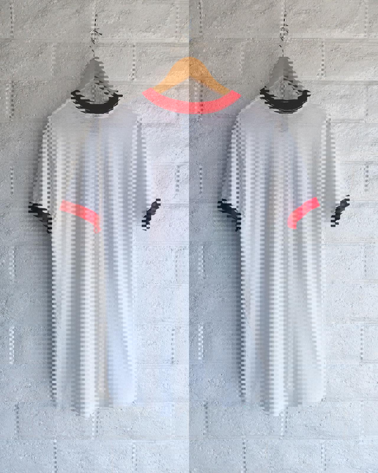 Vintage 80s Italy Ringer T Shirt Single Stitch Men's Size L Made In USA